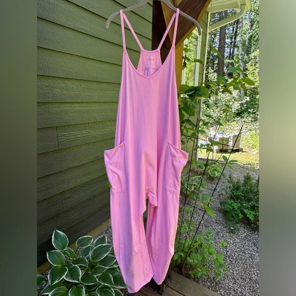 FREE PEOPLE Movement Hot Shot Onesie Prism Pink NWOT - Picture 2 of 11